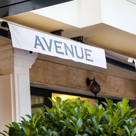Avenue Hotel